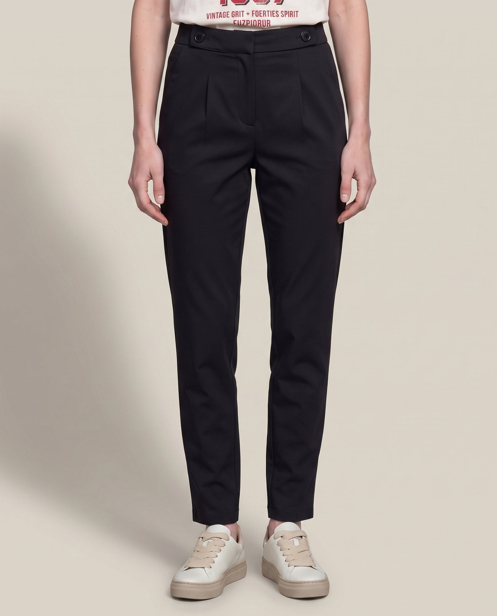 Women´s Breeches Cropped Pant - Black 63_739F000_NEG194004_0