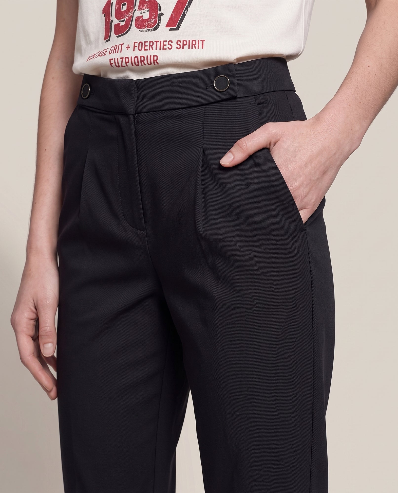 Women´s Breeches Cropped Pant - Black 63_739F000_NEG194004_5