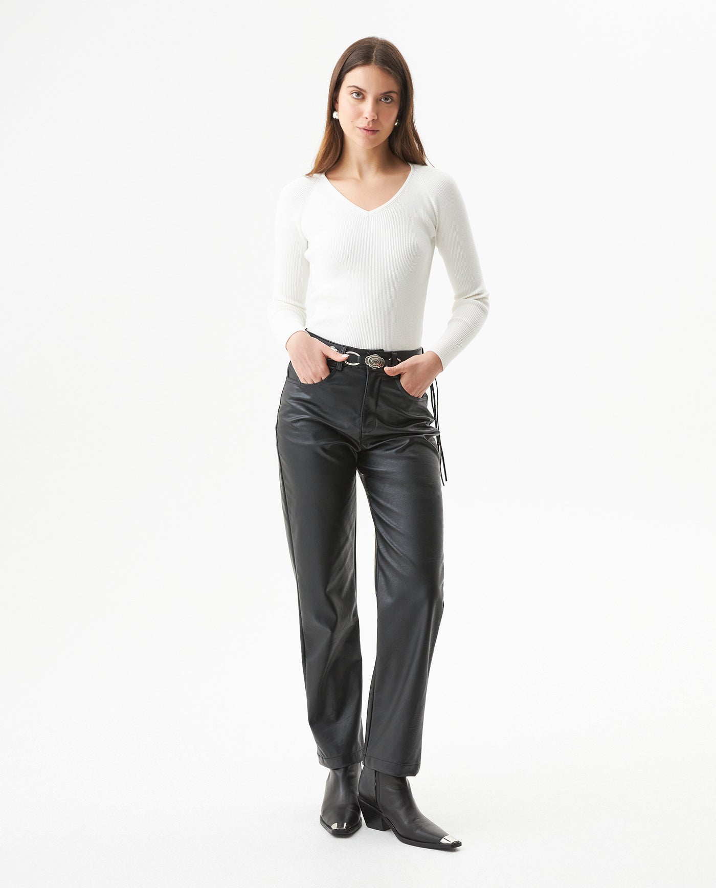 Women's Matte Leather Effect Straight Fit High Rise Pants in Polyurethane-Polyester Blend, Nocturne - 3