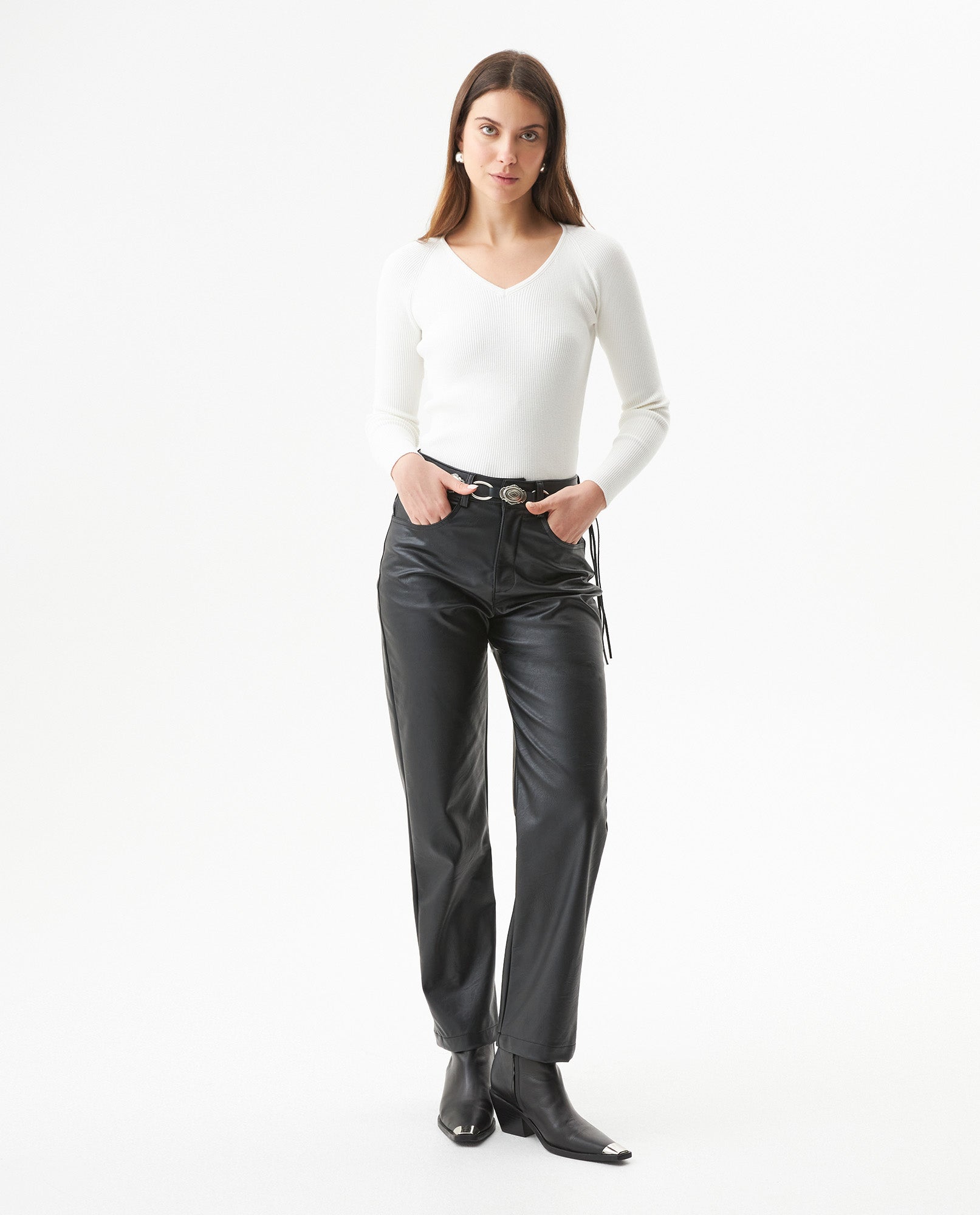Women's Matte Leather Effect Straight Fit High Rise Pants in Polyurethane-Polyester Blend, Nocturne - 3