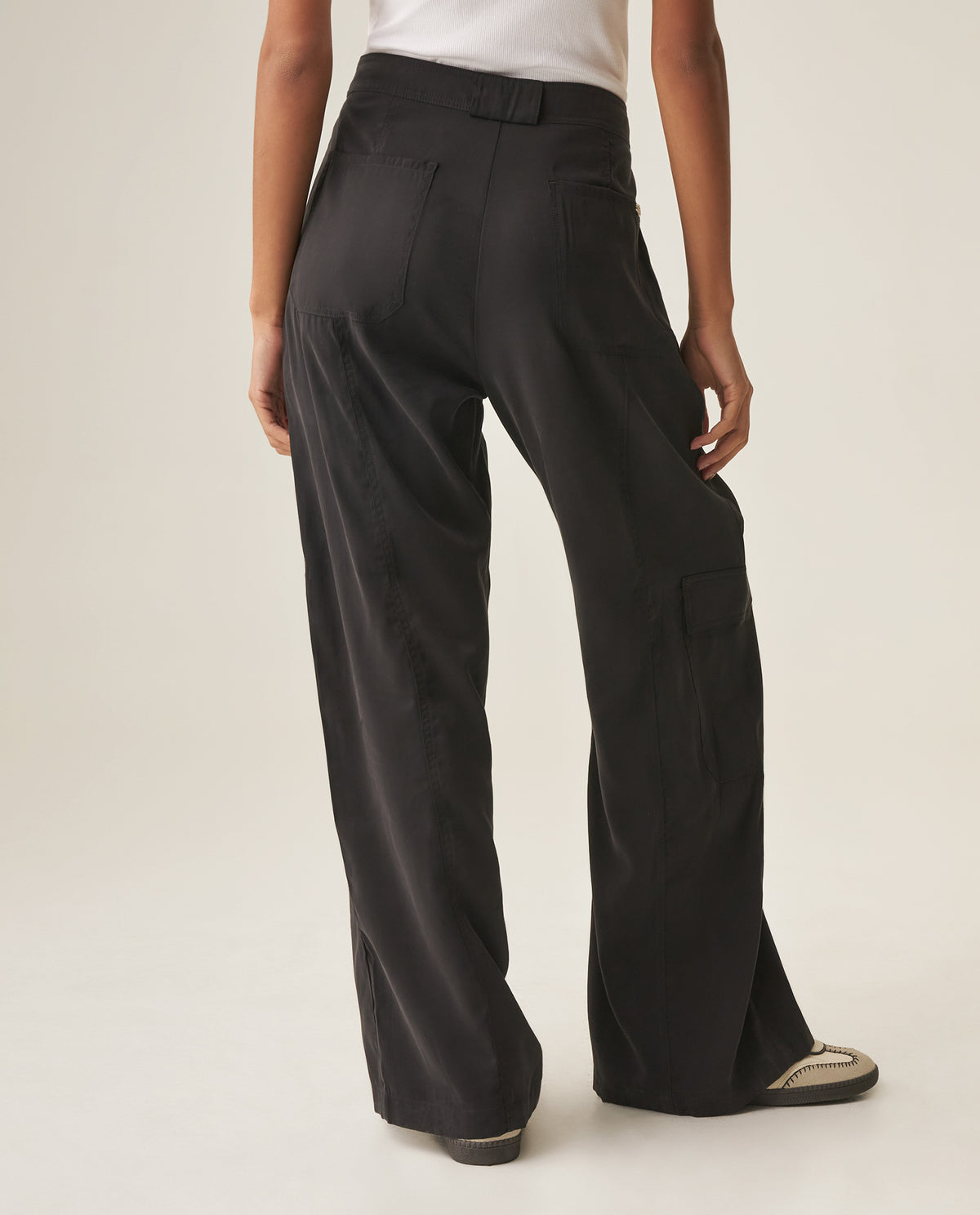 Women´s Cargo Wide Leg Pant - Black 63_739H900_NEG194003_5