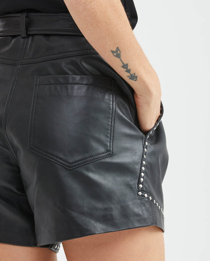 Womens Leather Studded Belt Shorts - Black 63_757F101_NEG194007_7