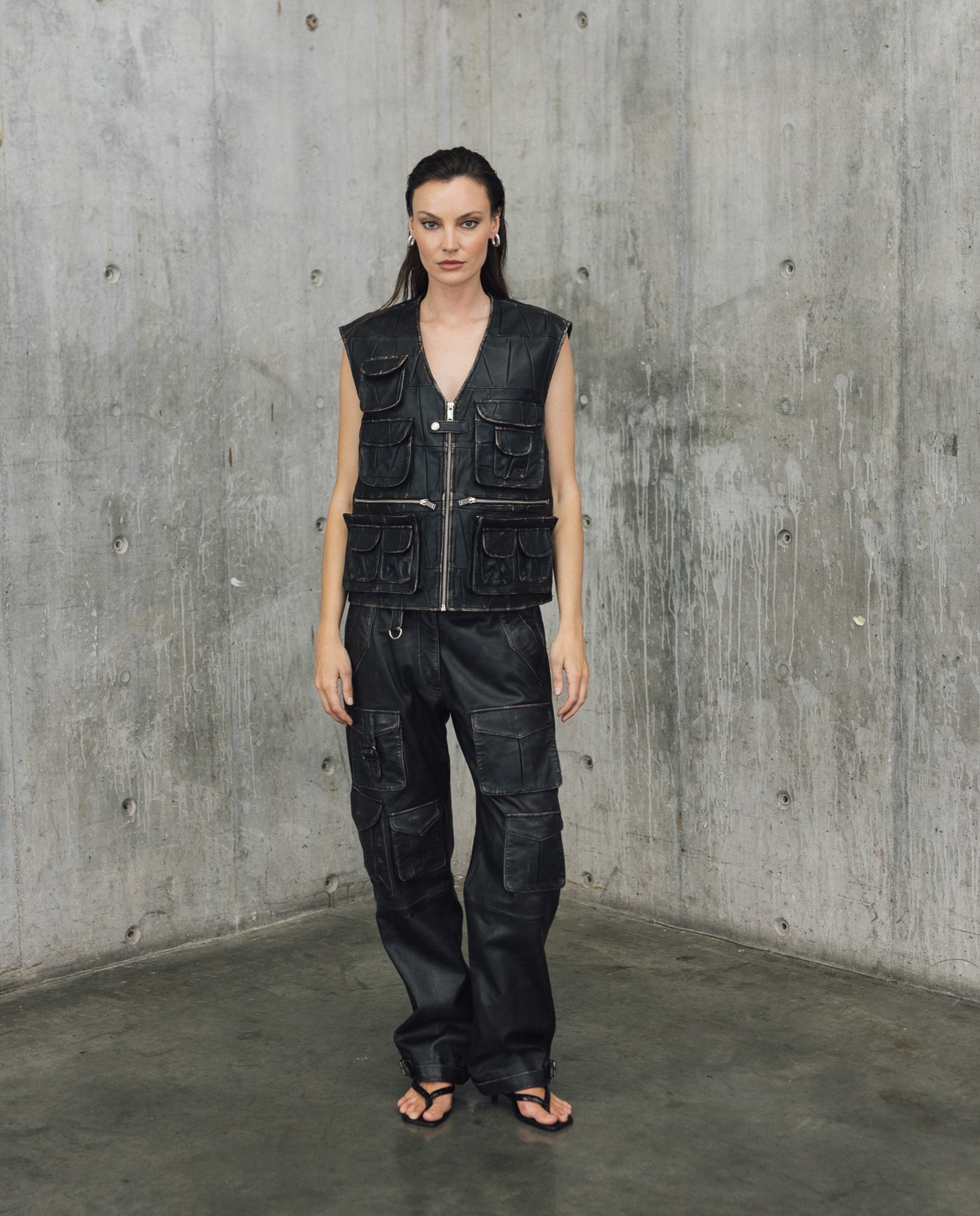 Womens Lambskin Leather Lightweight Vest - Special Collection - Black 63_767H501_NEG194007_8