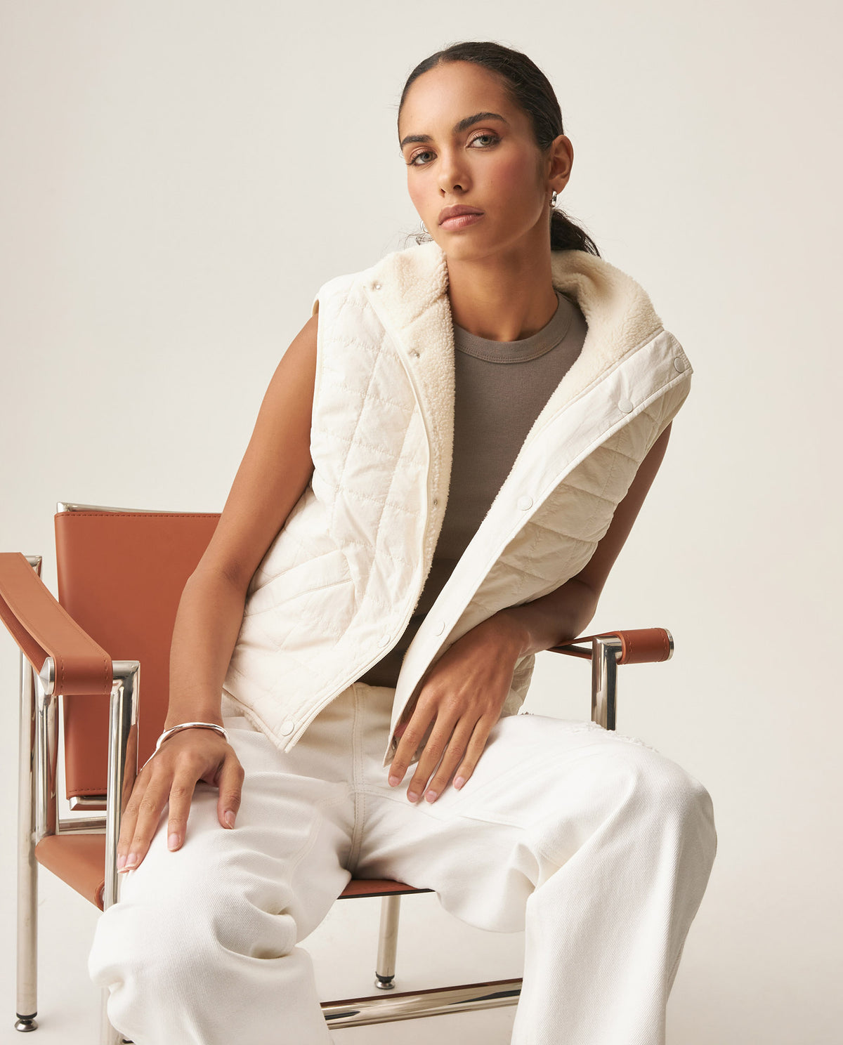 Women´s Reversible Quilted Vest - White 63_769H001_BLA120601_0