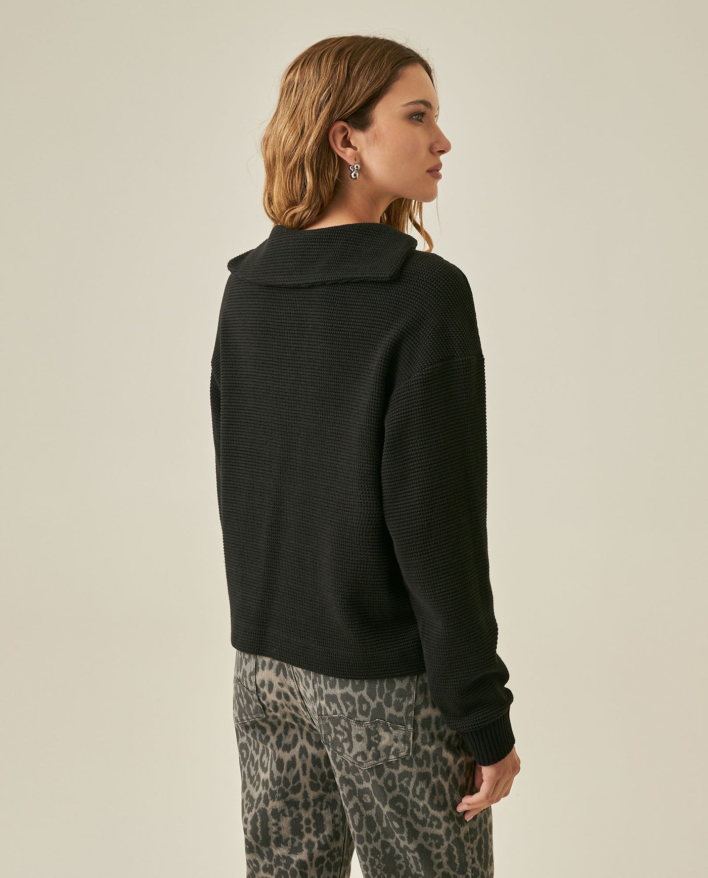 Womens Sweatshirt Closed Wide Silhouette Cotton Blend Waffle Texture - Black 63_781H004_NEG194004_6