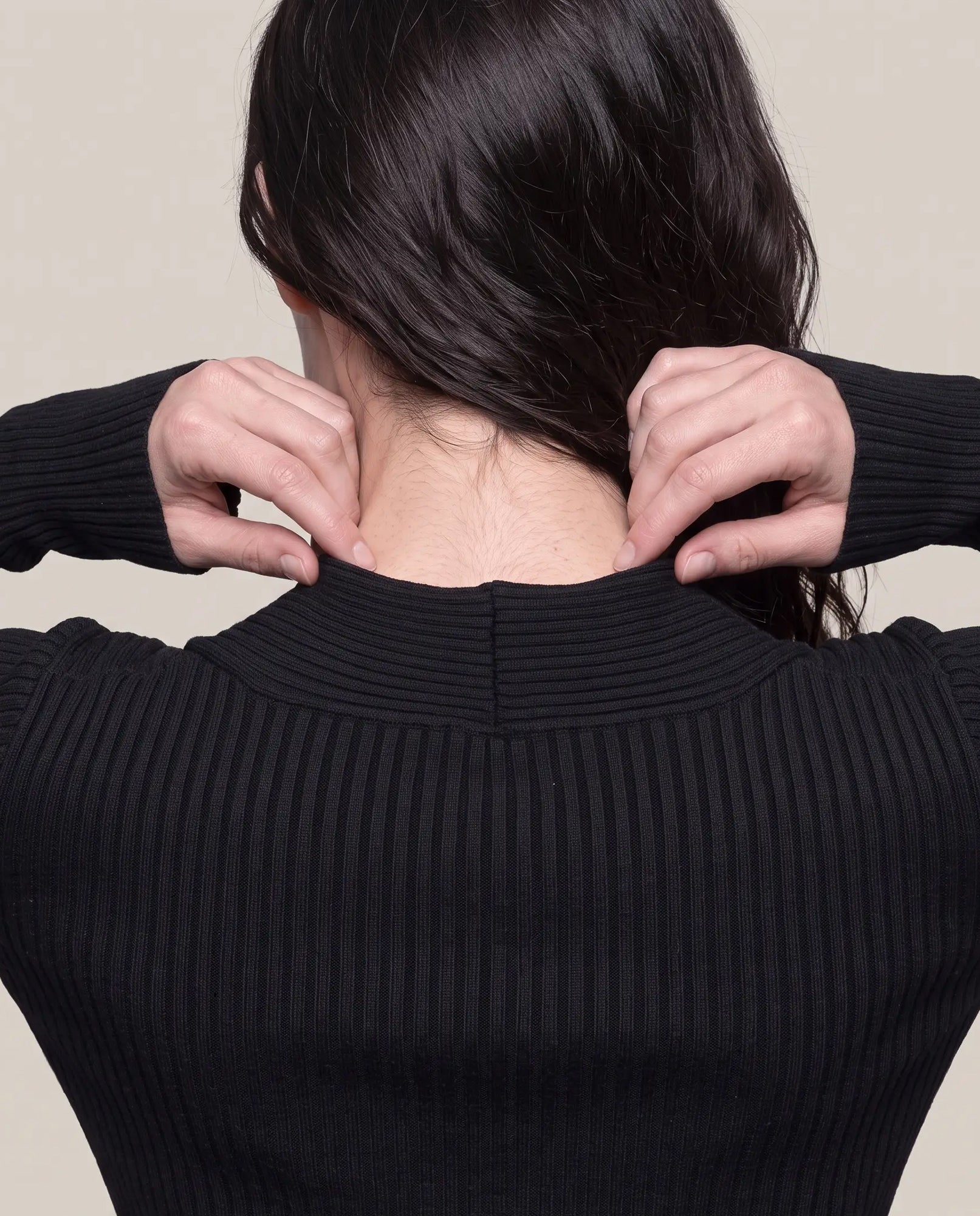 Women´s Slim V-Neck Top - Black 63_794G307_NEG194007_7