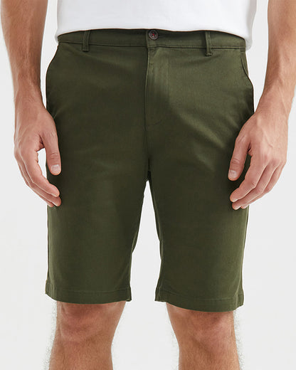 BERMUDA SHORTS IN GREEN