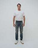 STRAIGHT FIT MID-RISE JEANS IN DARK WASH