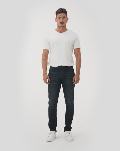 SLIM FIT MID-RISE JEANS IN ULTRA DARK WASH SL0014